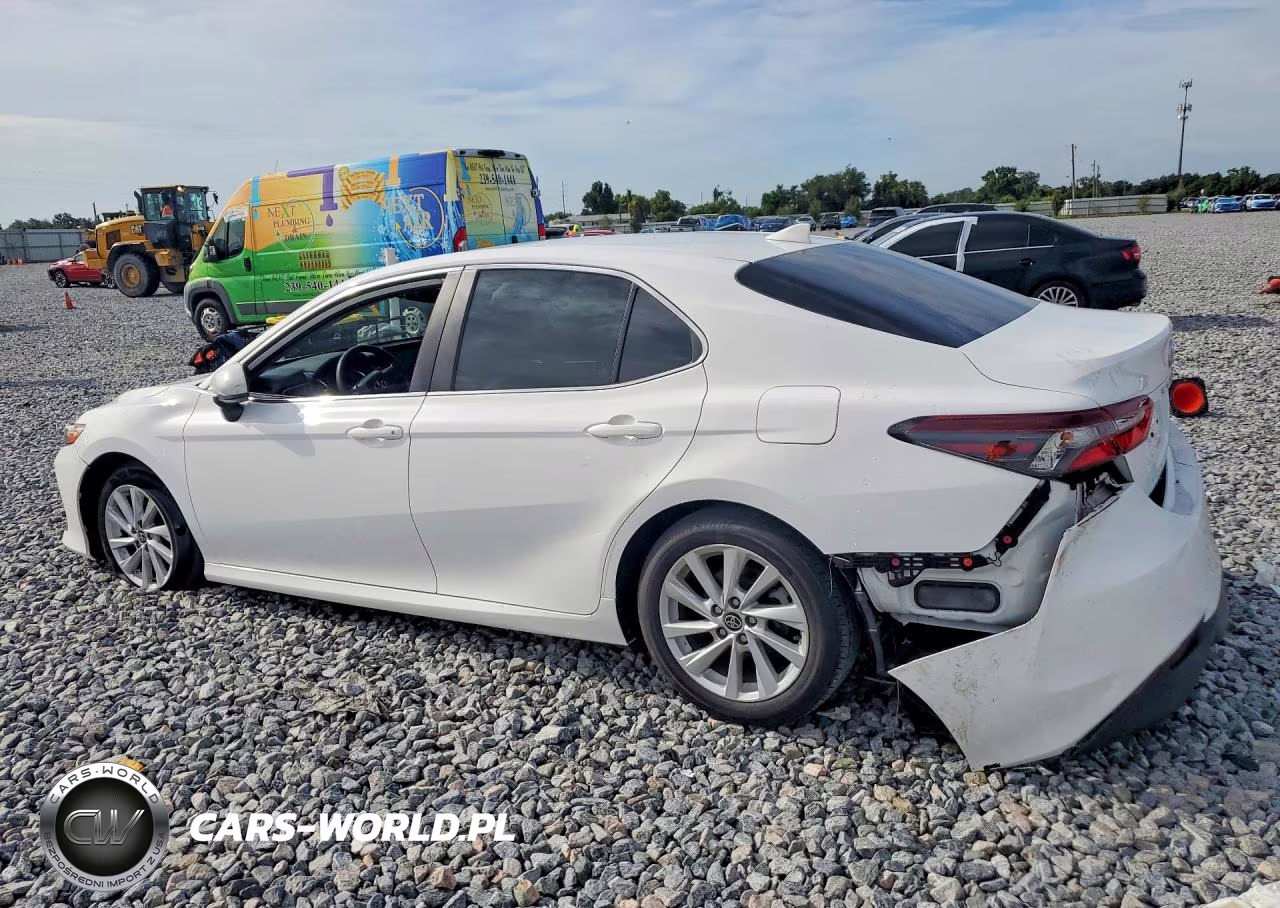 2022 Toyota Camry Le VIN:4T1C11AKXNU642415 - 2