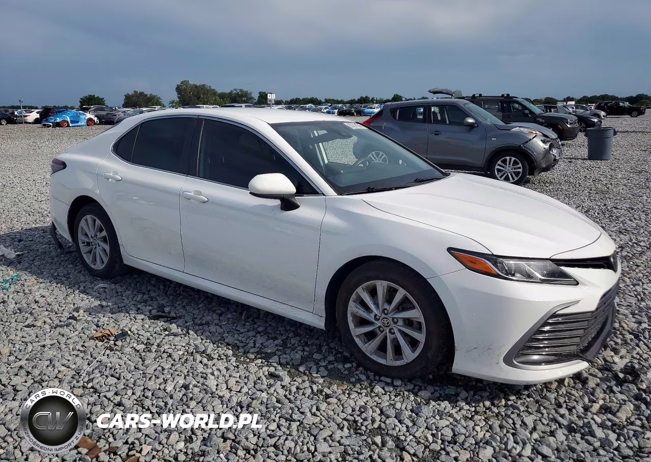 2022 Toyota Camry Le VIN:4T1C11AKXNU642415 - 4