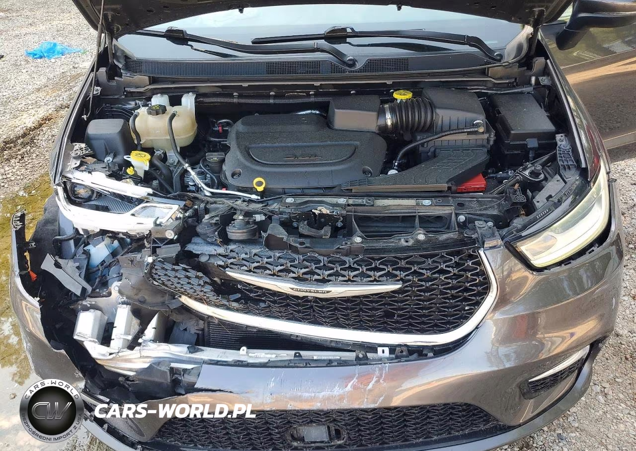 2023 Chrysler Pacifica Touring L VIN:2C4RC1BG7PR514622 - 12