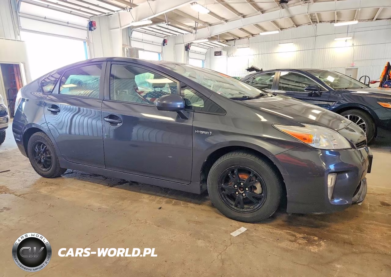 2012 Toyota Prius Two VIN:JTDKN3DU3C1573451 - 4