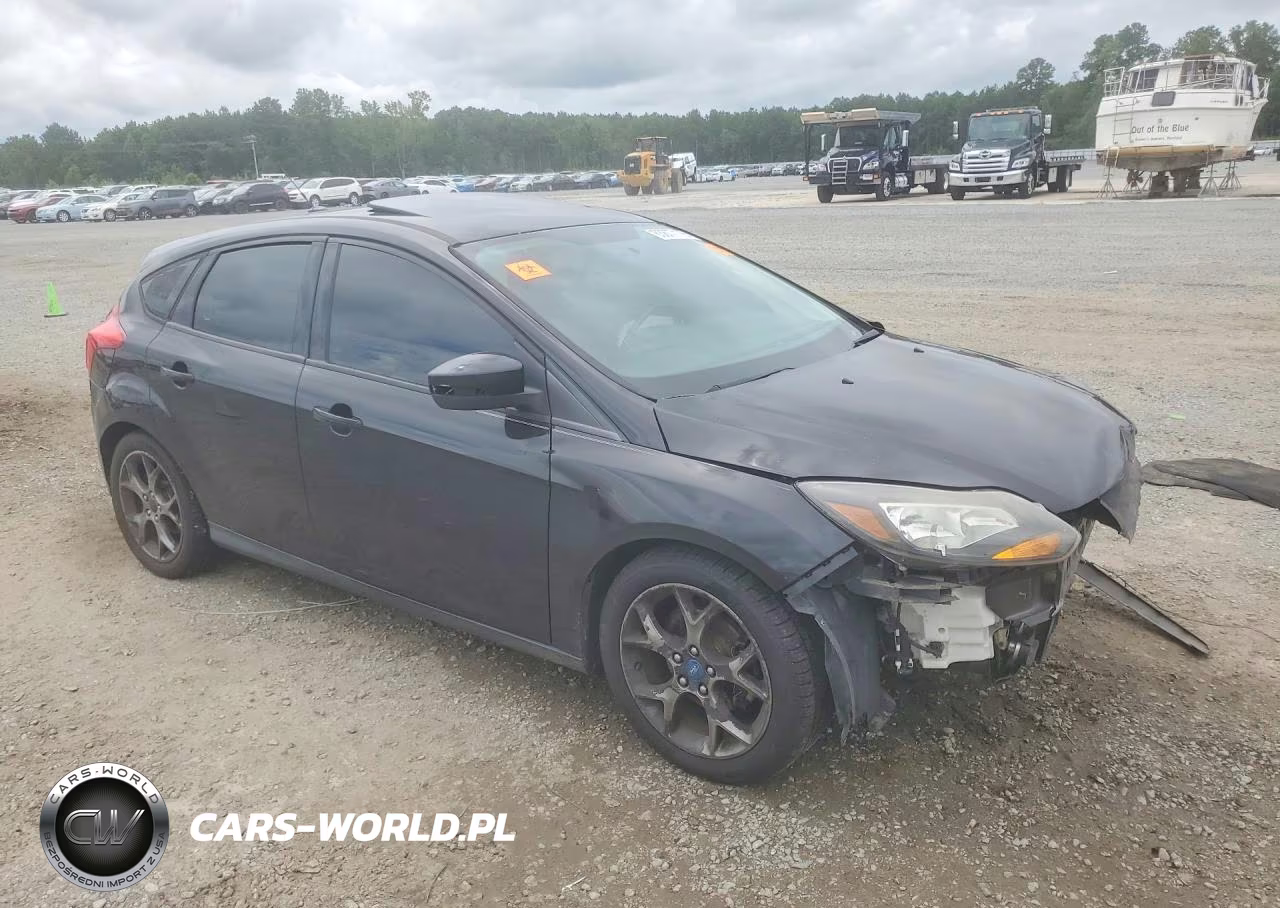 2013 Ford Focus Se VIN:1FADP3K22DL174465 - 4