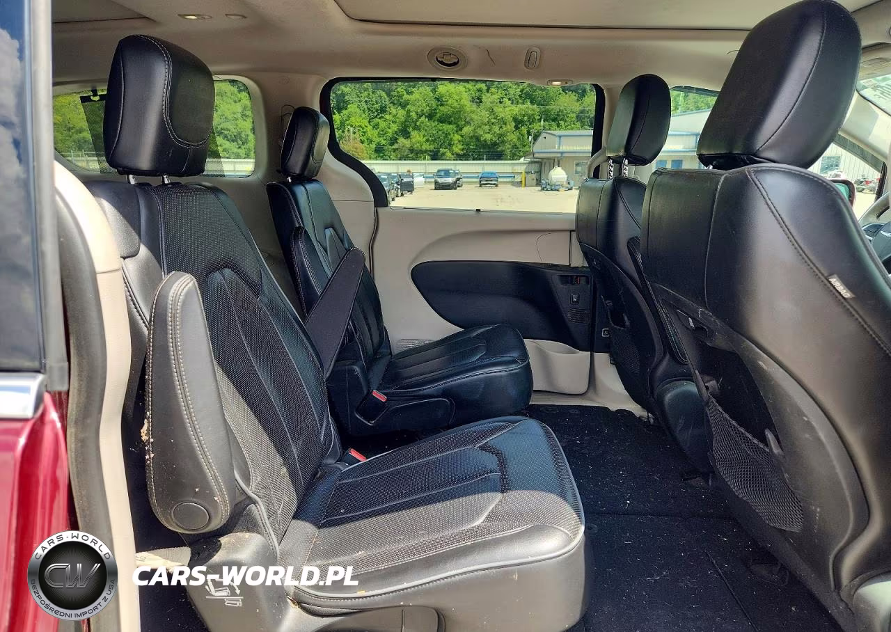2018 Chrysler Pacifica Limited VIN:2C4RC1GG8JR170900 - 11