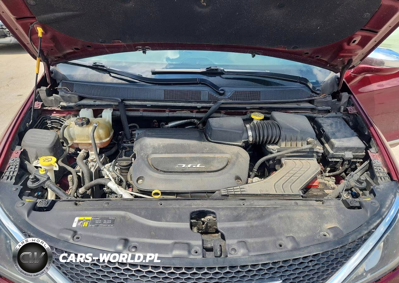 2018 Chrysler Pacifica Limited VIN:2C4RC1GG8JR170900 - 12