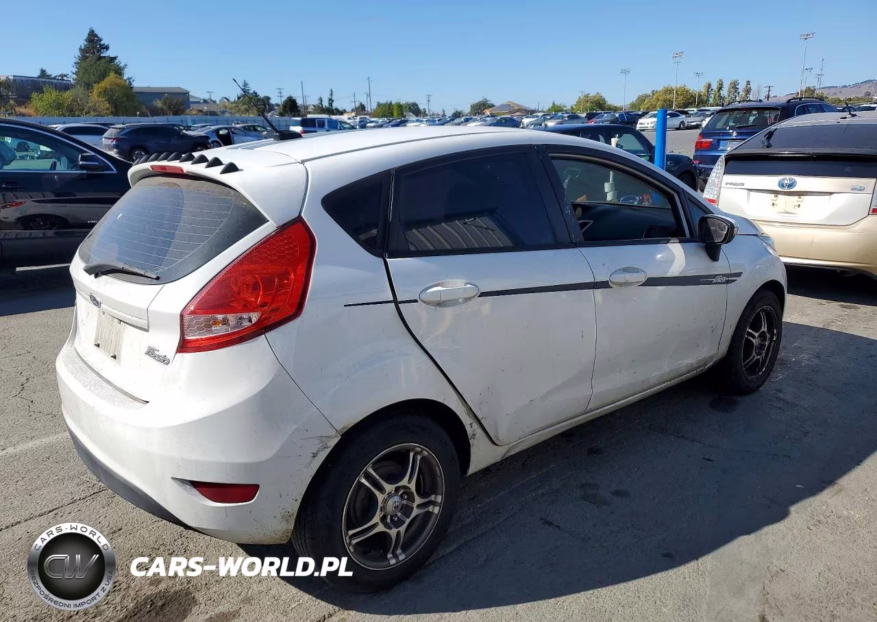 2013 Ford Fiesta Se VIN:3FADP4EJ9DM208375 - 3