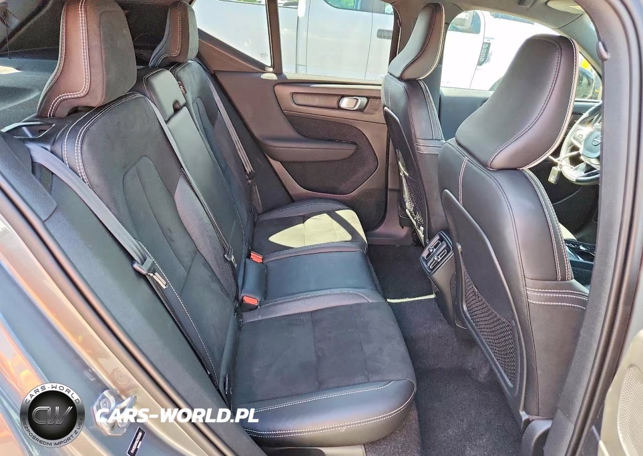 2019 Volvo Xc40 T5 R-Design VIN:YV4162UM1K2103086 - 10