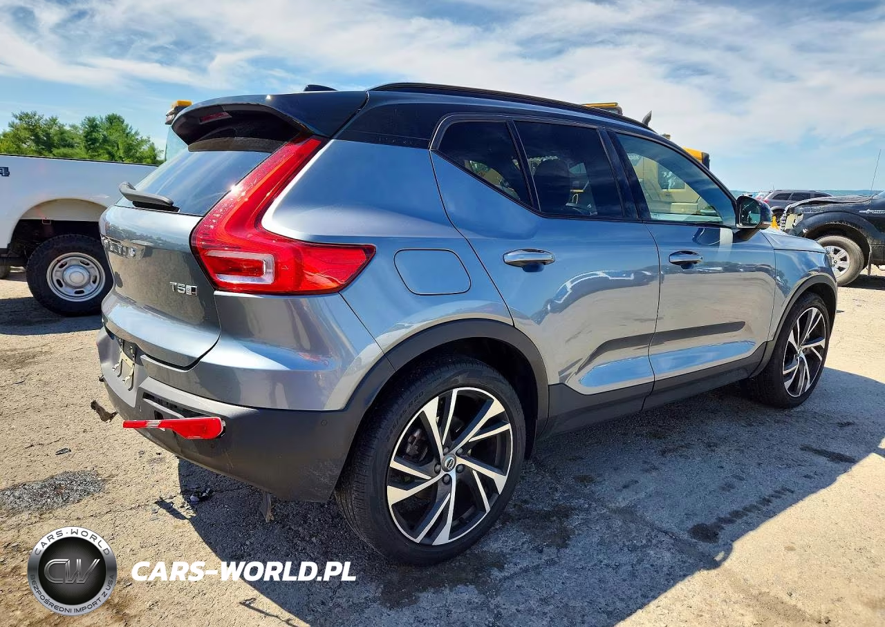 2019 Volvo Xc40 T5 R-Design VIN:YV4162UM1K2103086 - 3