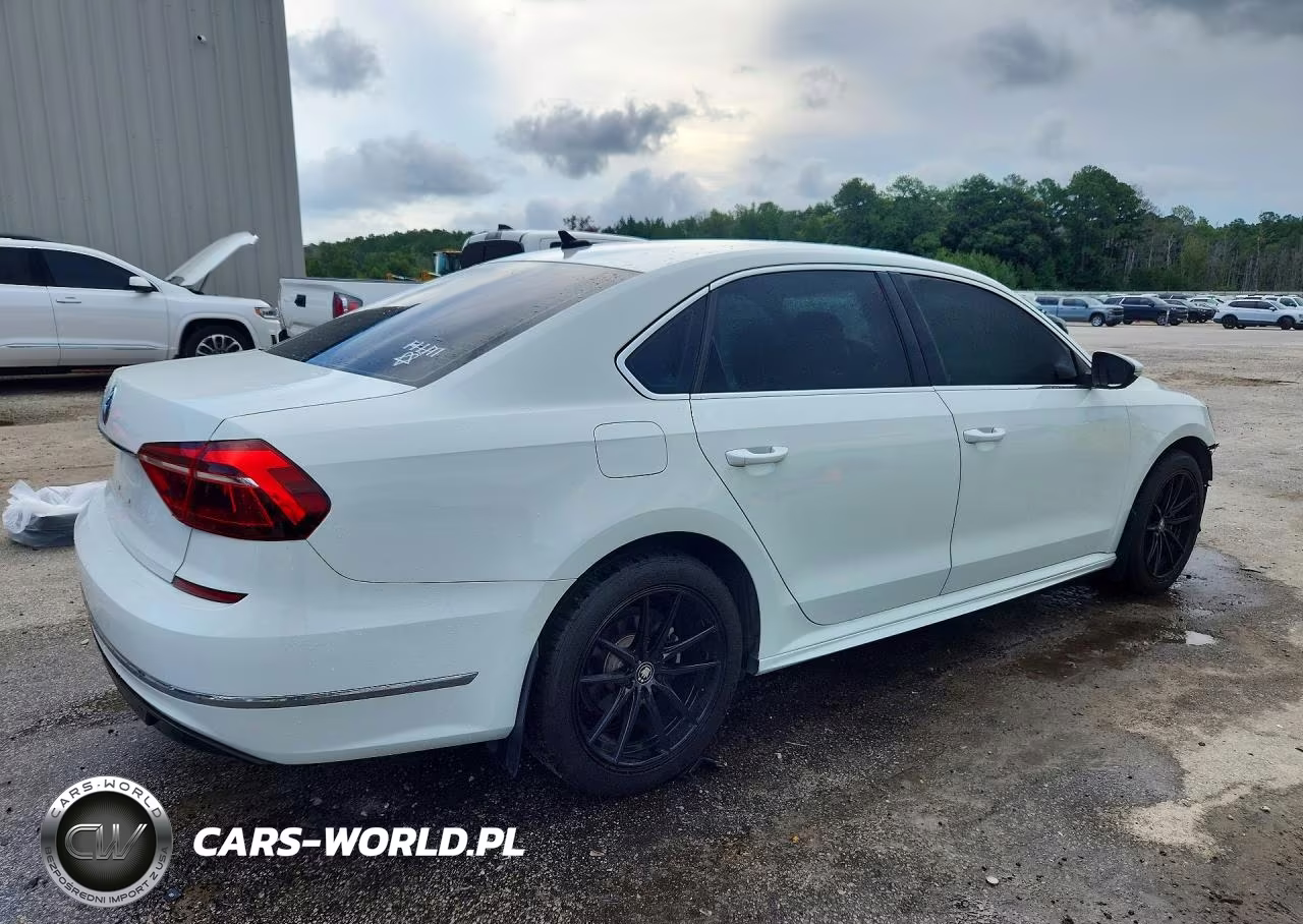 2017 Volkswagen Passat R-Line VIN:1VWDT7A39HC004095 - 3
