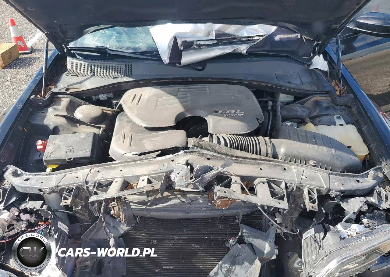 2019 Chrysler 300 Touring VIN:2C3CCAAG6KH747272 - 11