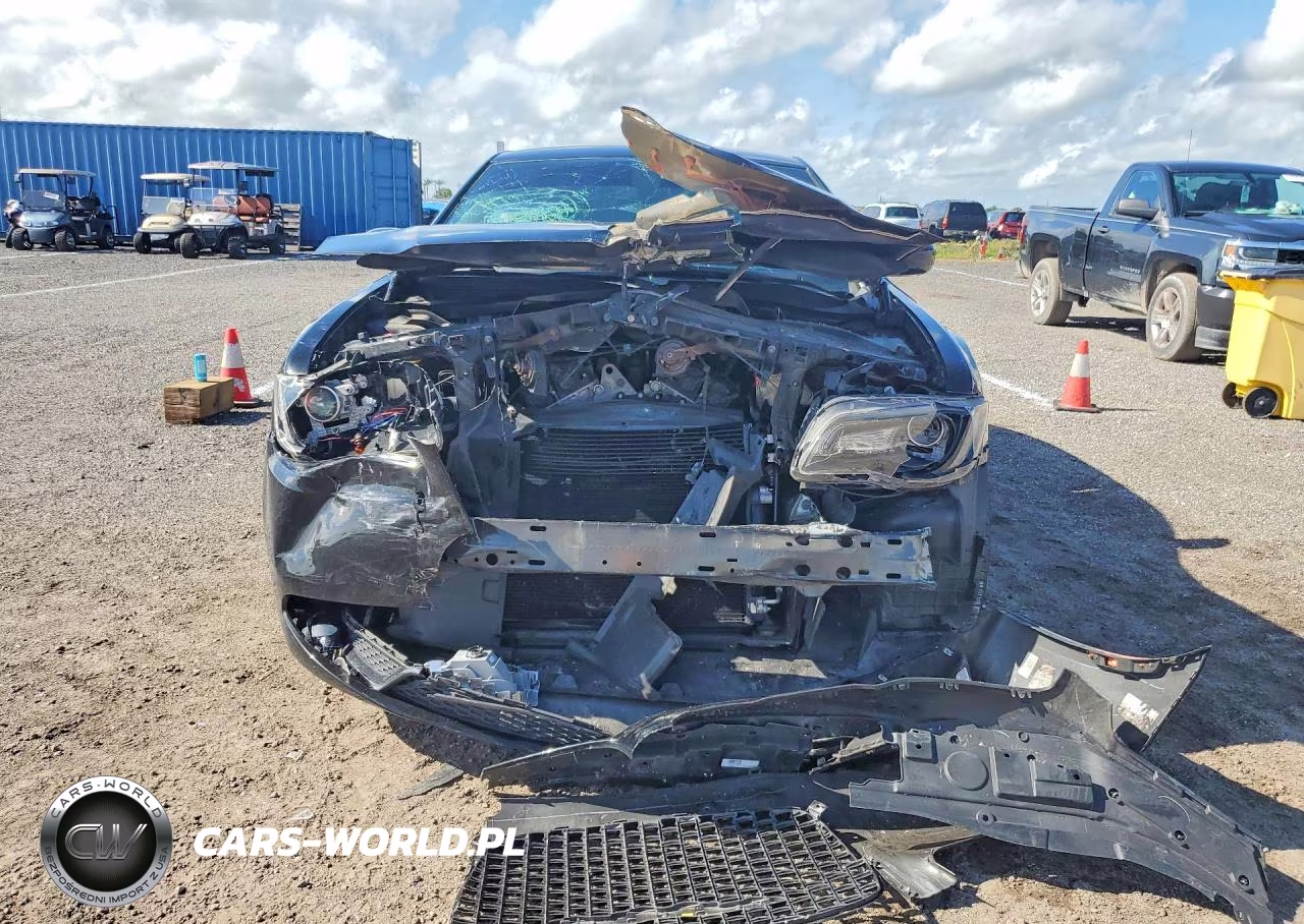 2019 Chrysler 300 Touring VIN:2C3CCAAG6KH747272 - 5