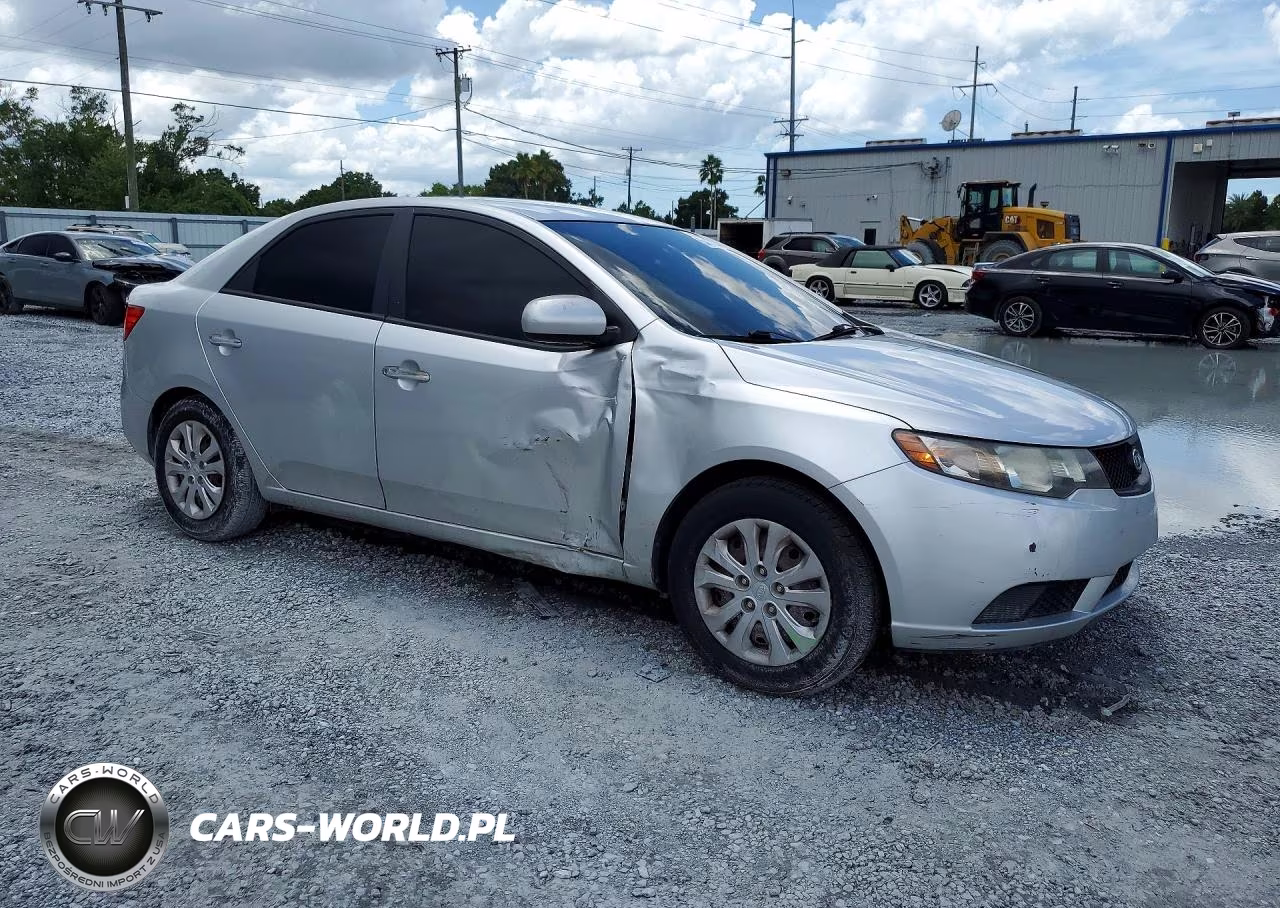 2010 Kia Forte Lx VIN:KNAFT4A23A5186711 - 4