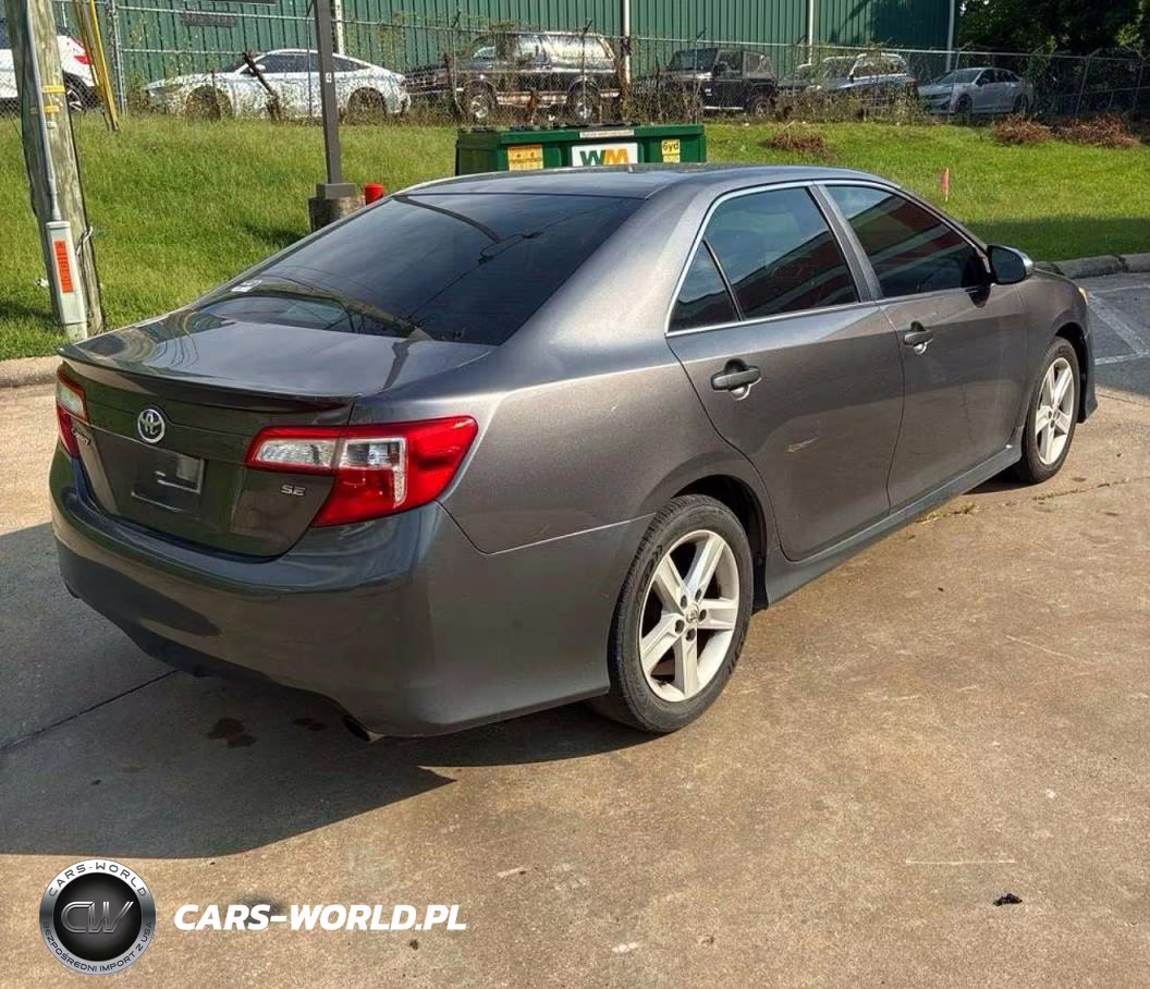 2013 Toyota Camry Se VIN:4T1BF1FKXDU679971 - 4