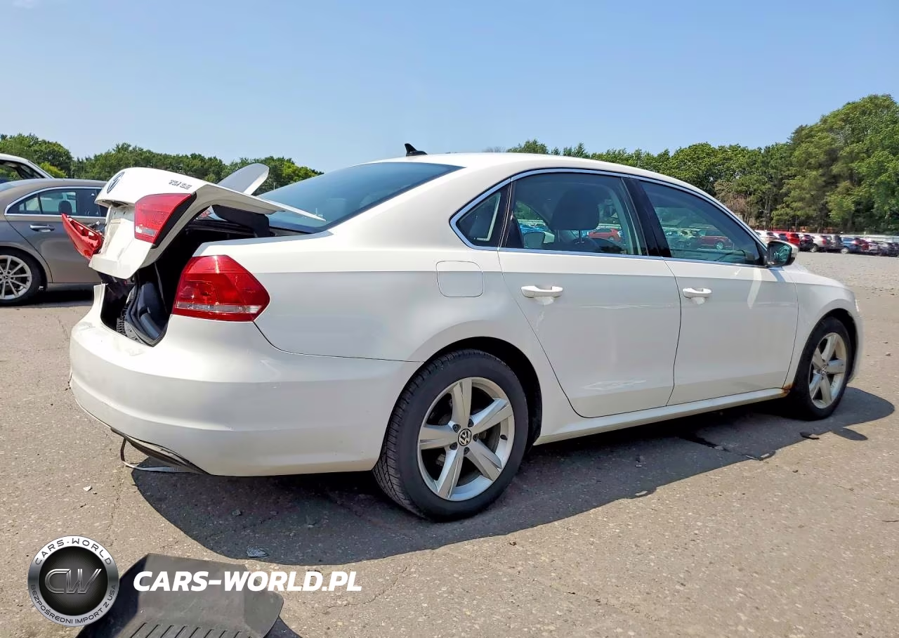 2014 Volkswagen Passat Se VIN:1VWBT7A38EC040265 - 3