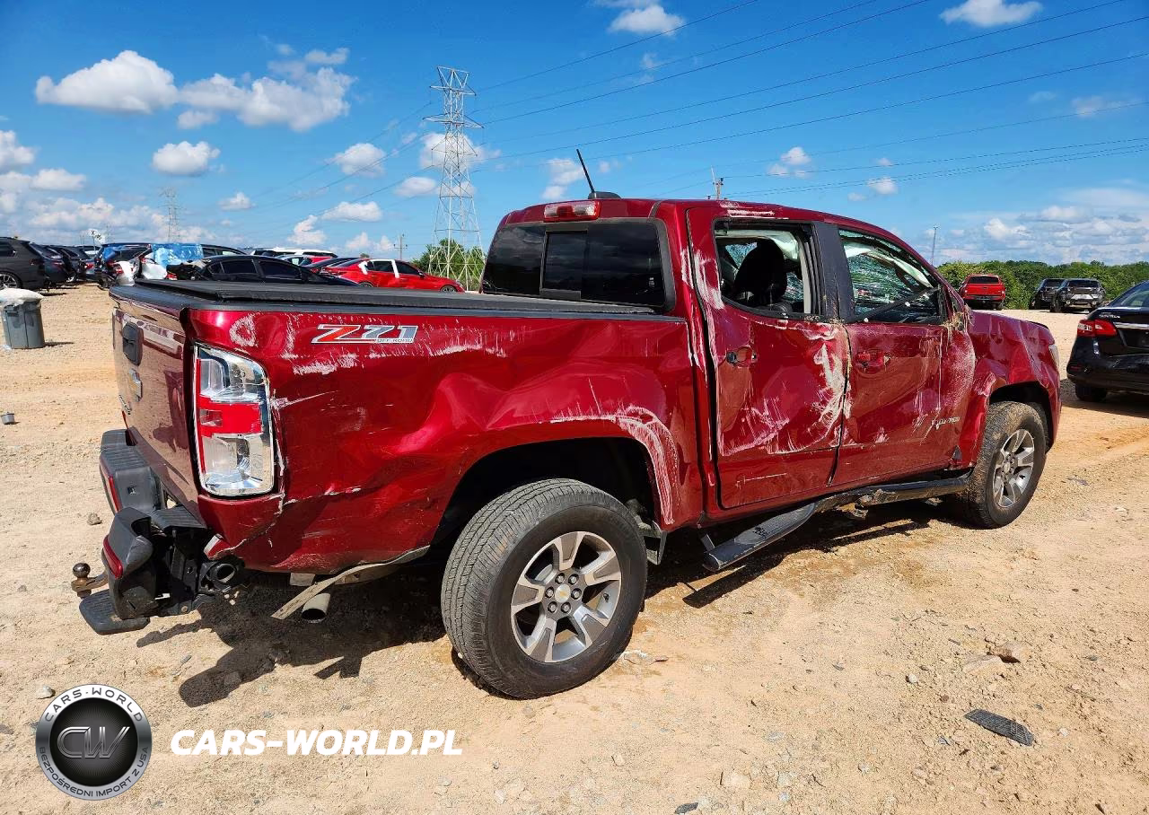 2018 Chevrolet Colorado Z71 VIN:1GCGTDEN5J1258902 - 3