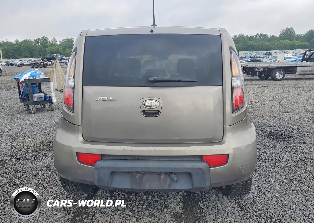 2010 Kia Soul + VIN:KNDJT2A22A7170652 - 6