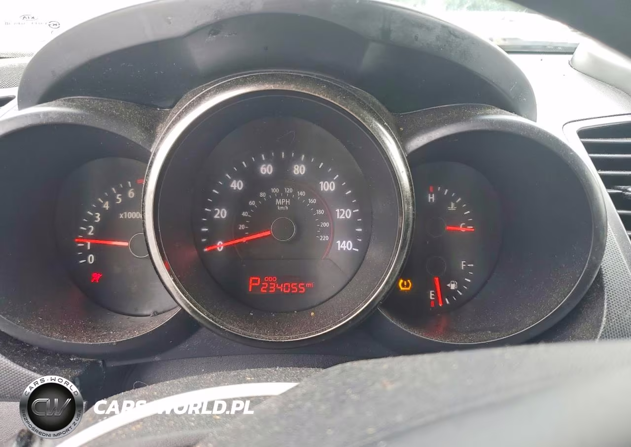 2010 Kia Soul + VIN:KNDJT2A22A7170652 - 9