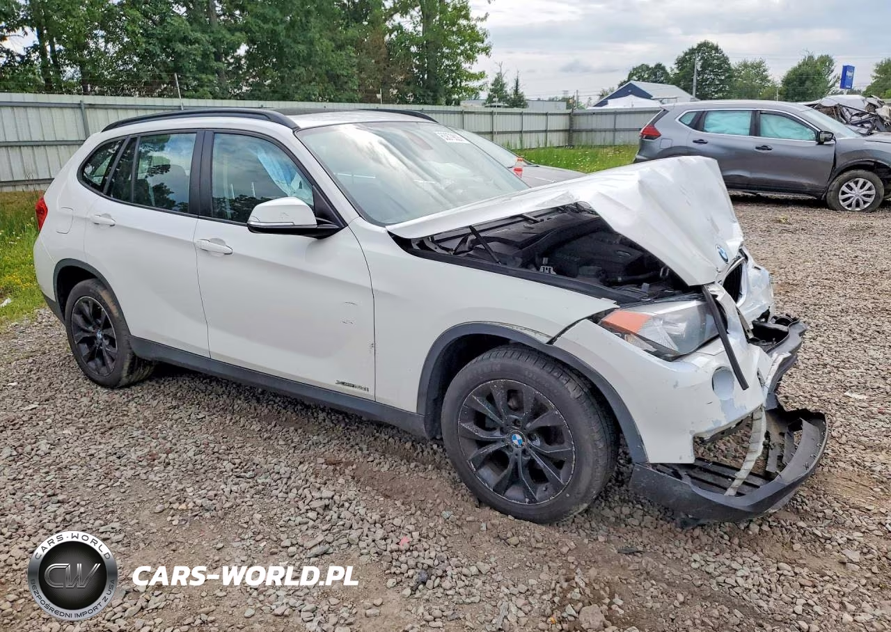 2014 BMW X1 xDrive28I VIN:WBAVL1C50EVY10598 - 4