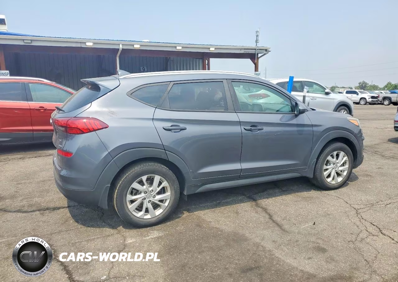 2019 Hyundai Tucson Value VIN:KM8J3CA45KU004602 - 3