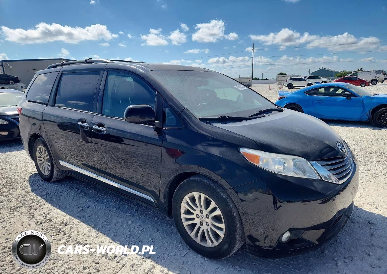 2017 Toyota Sienna Xle 8-Passenger VIN:5TDYZ3DC8HS845685 - 4