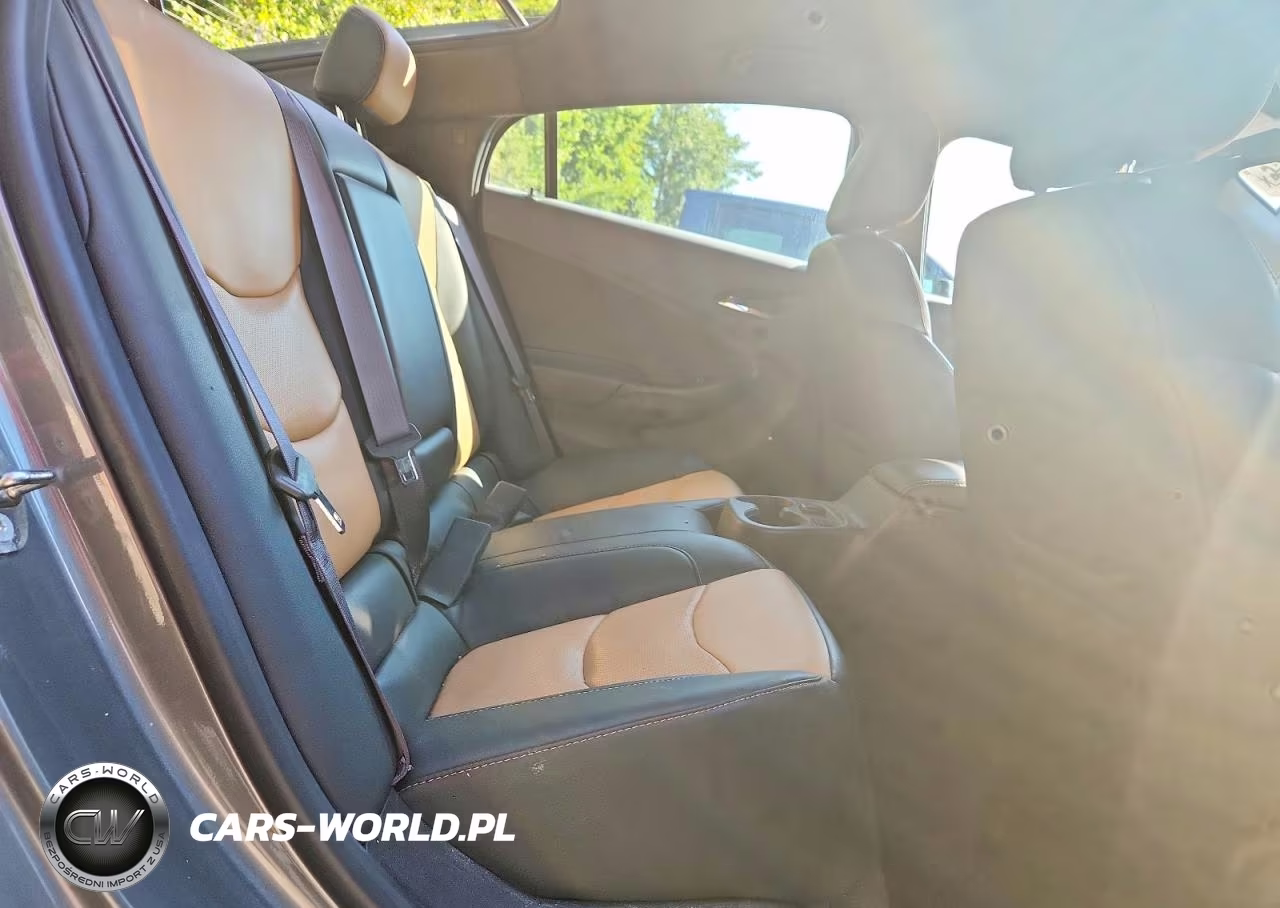 2017 Chevrolet Volt Premier VIN:1G1RD6S5XHU113359 - 10