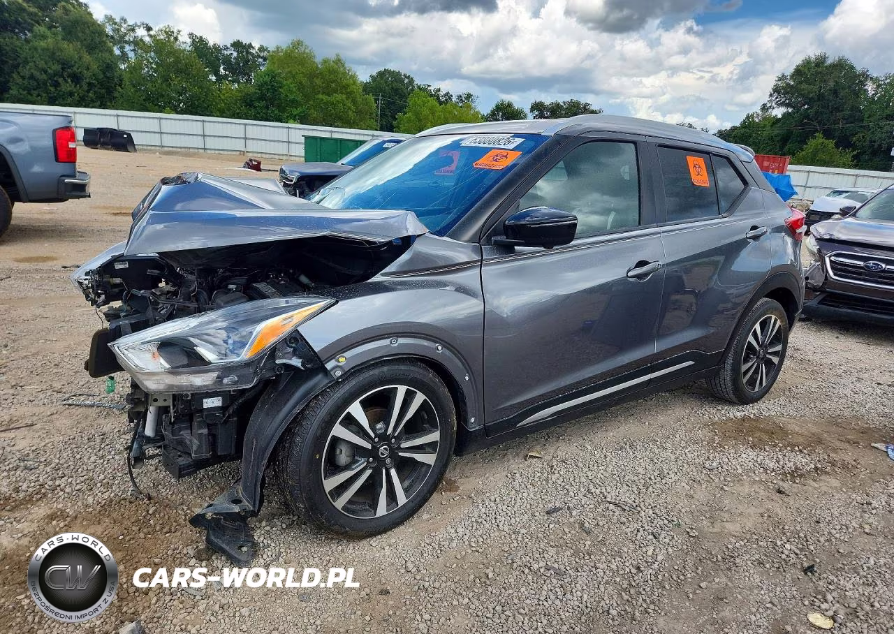 2018 Nissan Kicks Sr