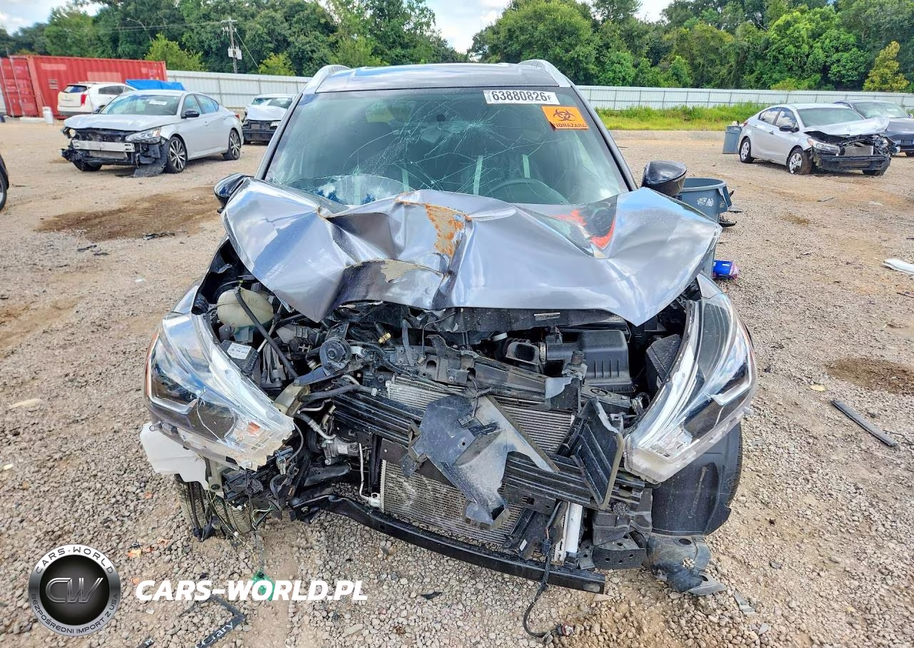 2018 Nissan Kicks Sr VIN:3N1CP5CU9JL545125 - 5
