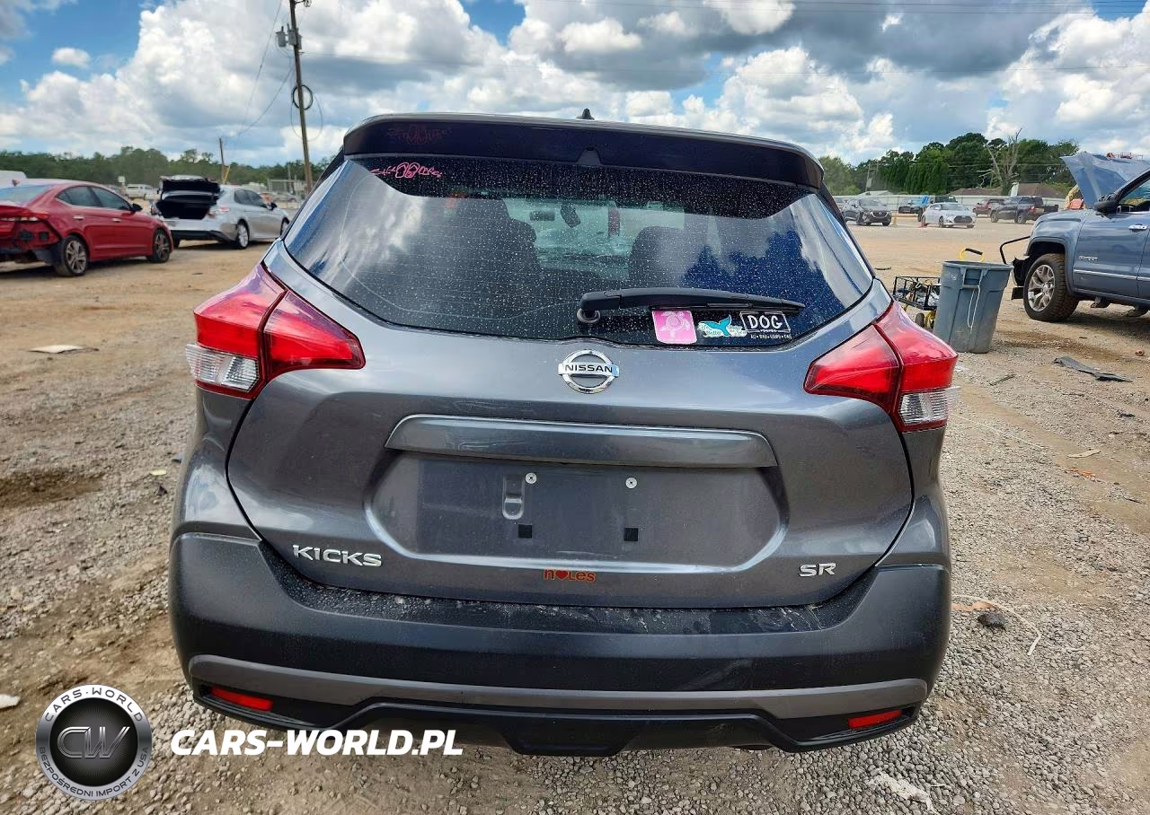 2018 Nissan Kicks Sr VIN:3N1CP5CU9JL545125 - 6