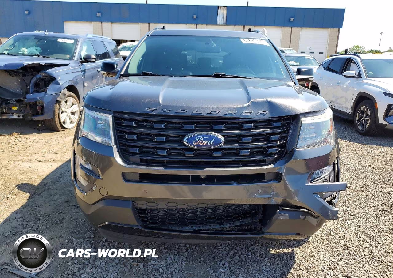 2017 Ford Explorer Sport VIN:1FM5K8GT5HGC53375 - 5