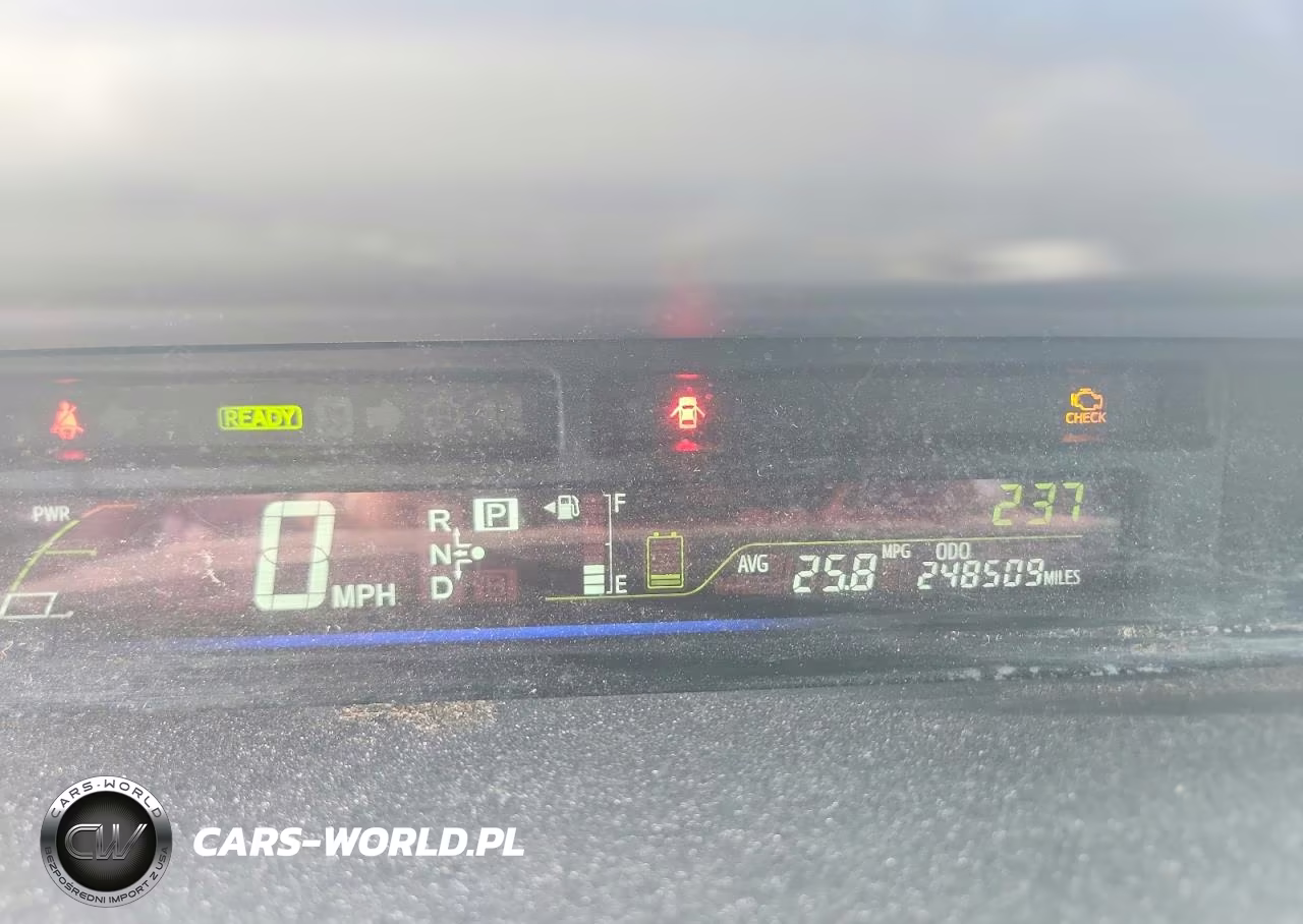 2013 Toyota Prius V Three VIN:JTDZN3EU0D3278195 - 9