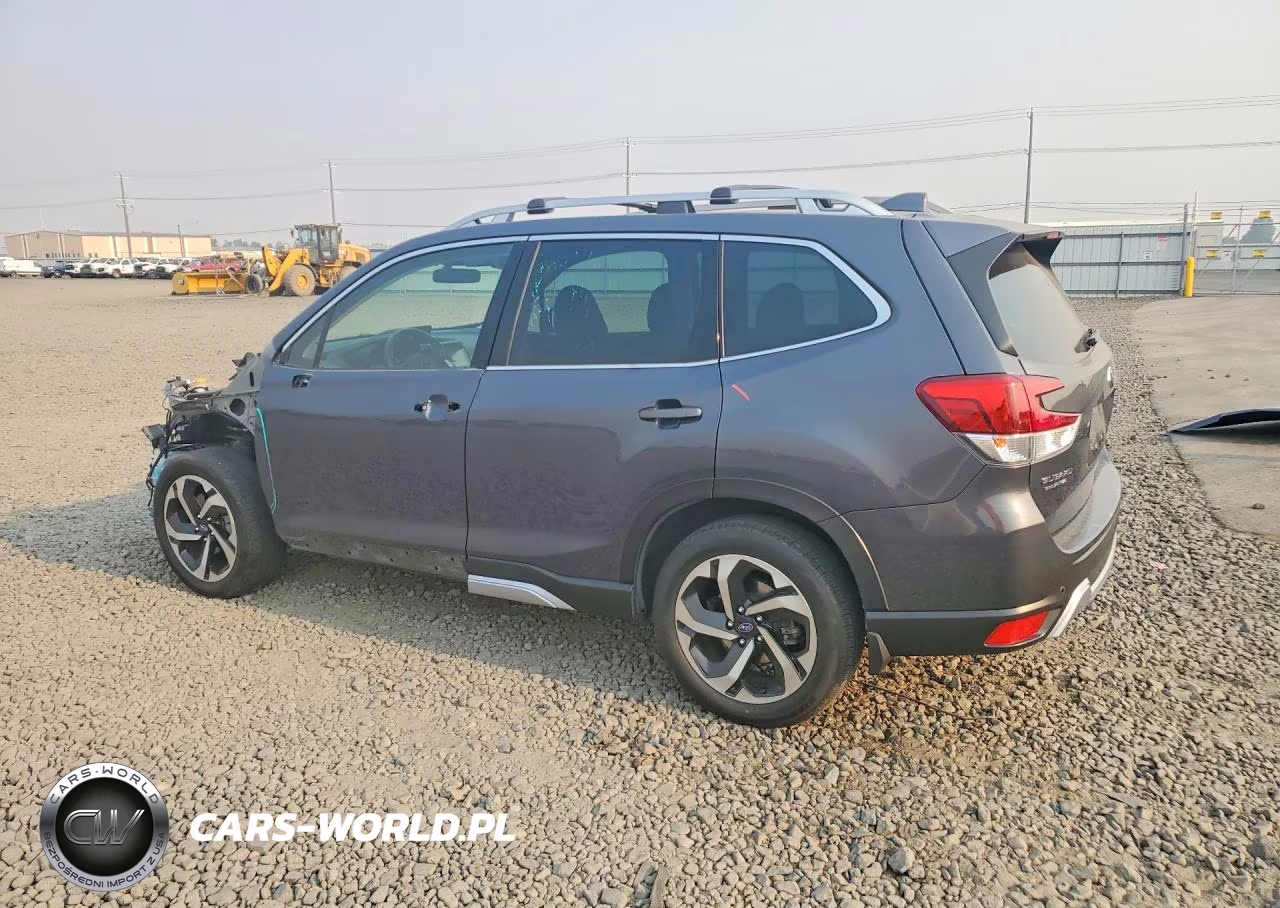 2022 Subaru Forester Touring VIN:JF2SKARC7NH426672 - 2