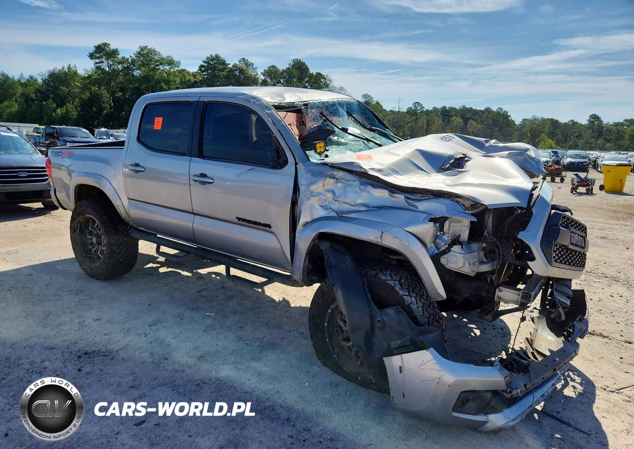 2017 Toyota Tacoma Trd Sport VIN:3TMCZ5AN8HM061857 - 4