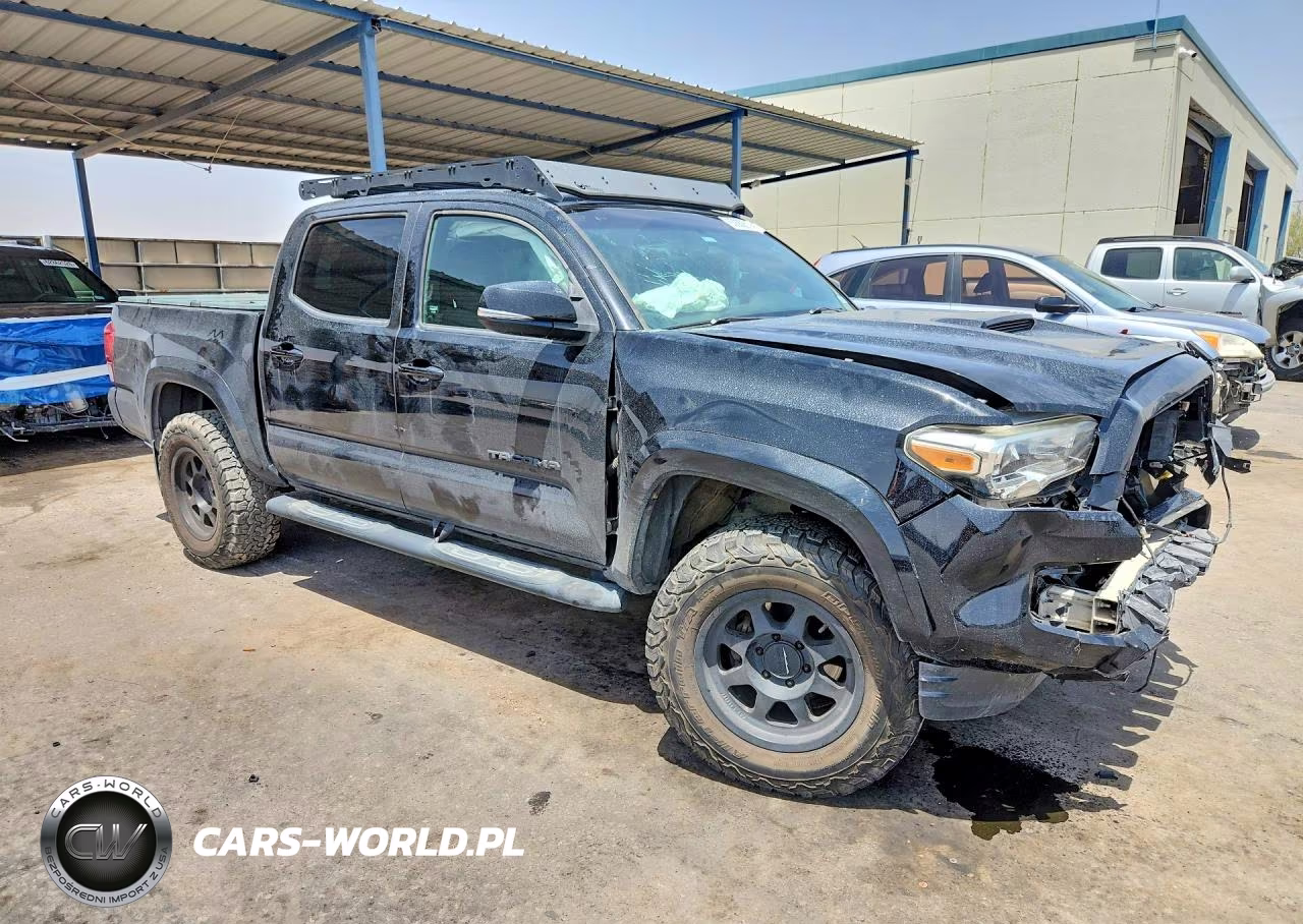 2017 Toyota Tacoma Trd Sport VIN:5TFCZ5AN2HX091687 - 4