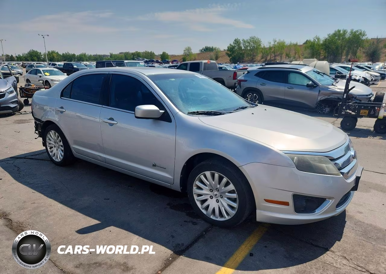2010 Ford Fusion Hybrid VIN:3FADP0L3XAR139675 - 4
