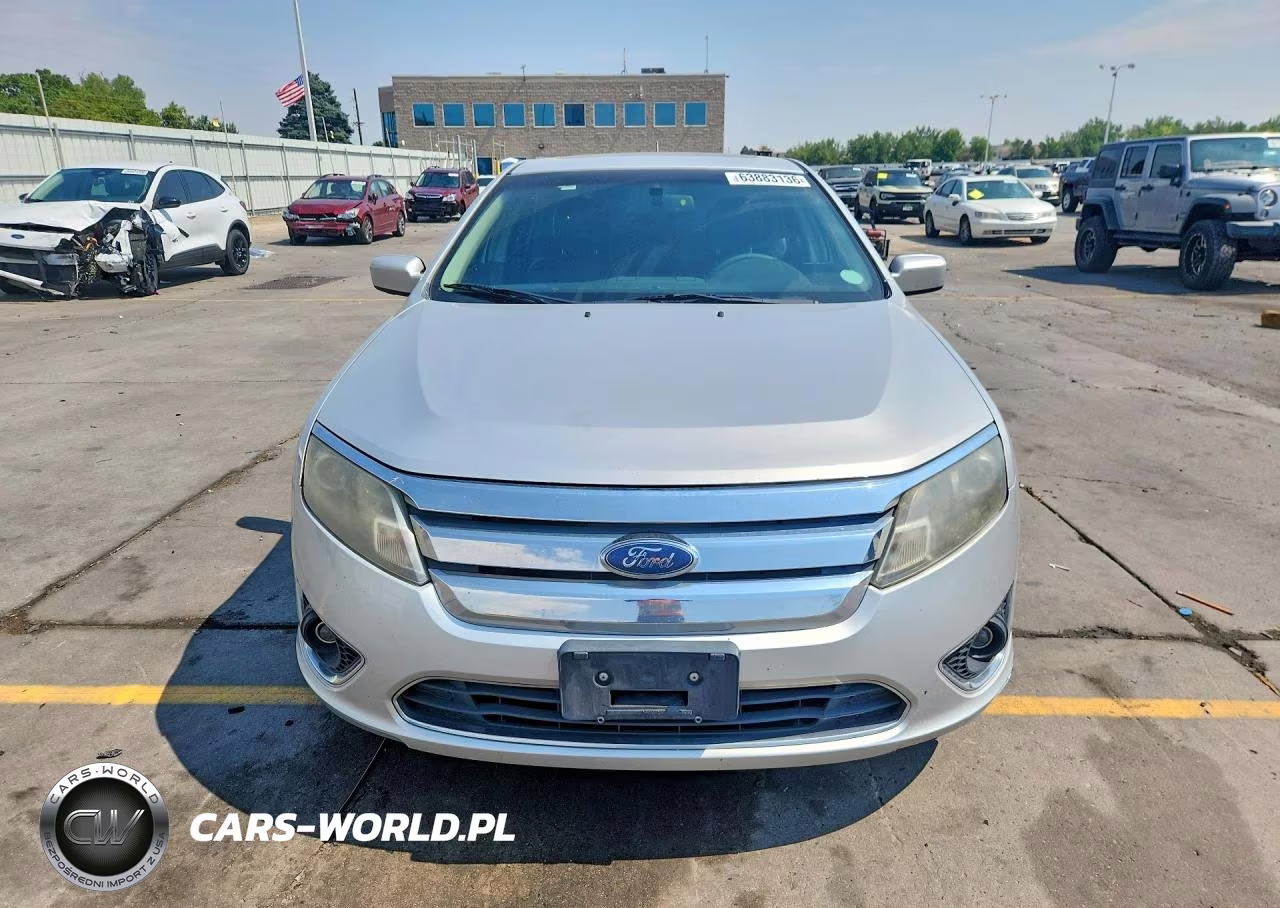 2010 Ford Fusion Hybrid VIN:3FADP0L3XAR139675 - 5