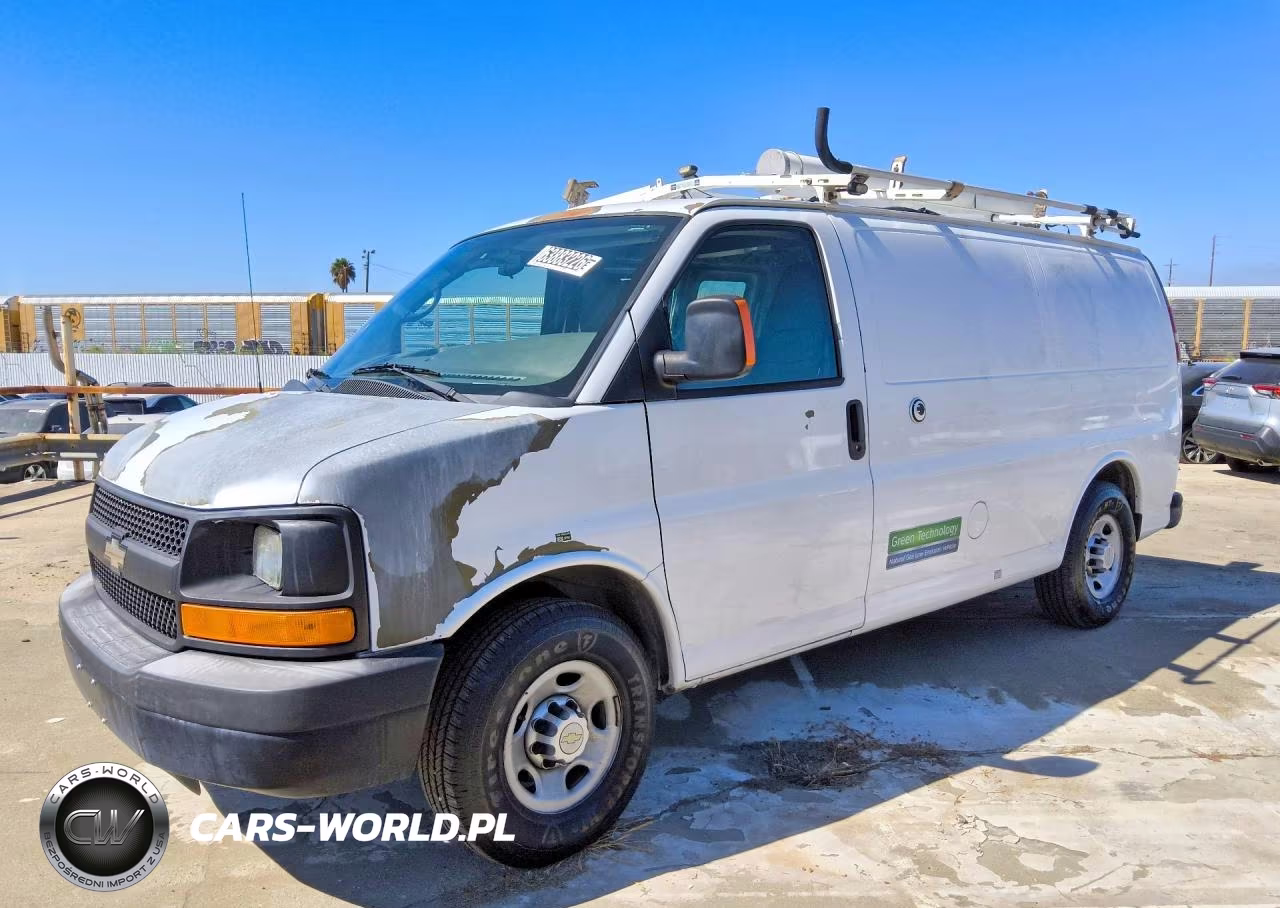 2012 Chevrolet Express G2500 VIN:1GCWGFCB6C1107655 - 1