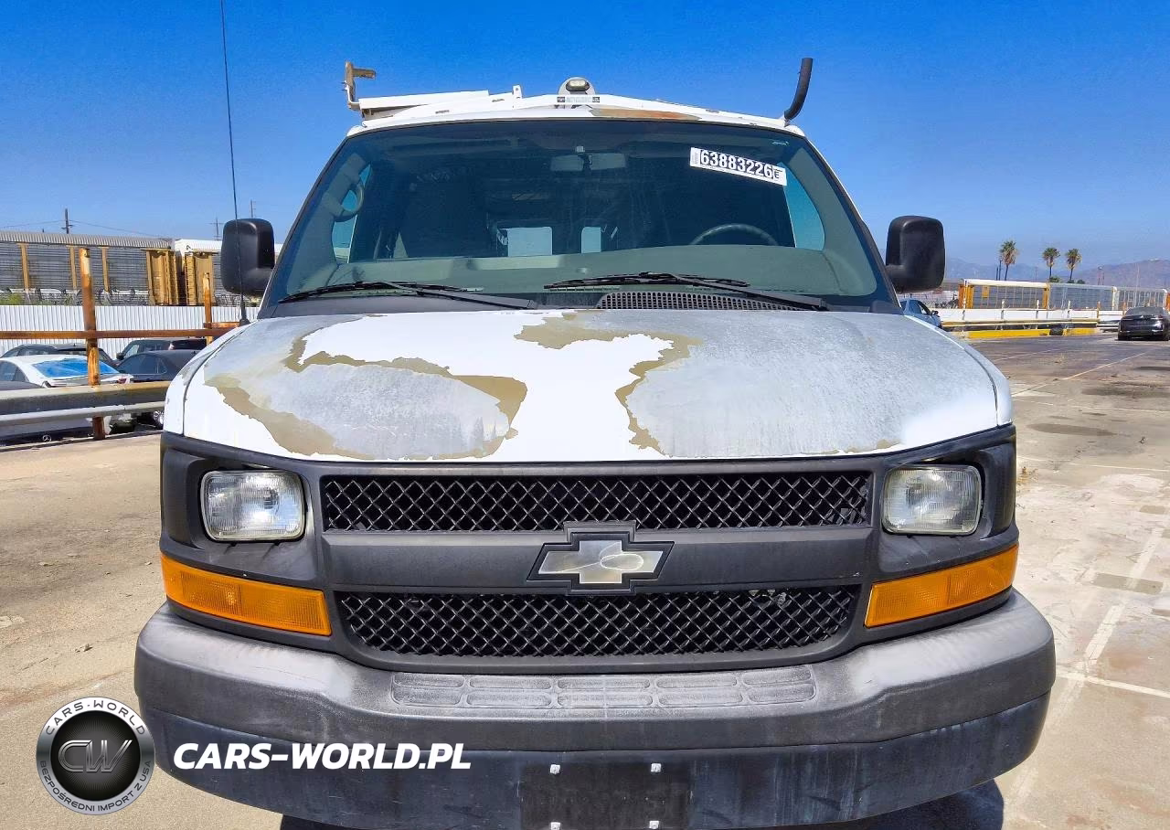 2012 Chevrolet Express G2500 VIN:1GCWGFCB6C1107655 - 5