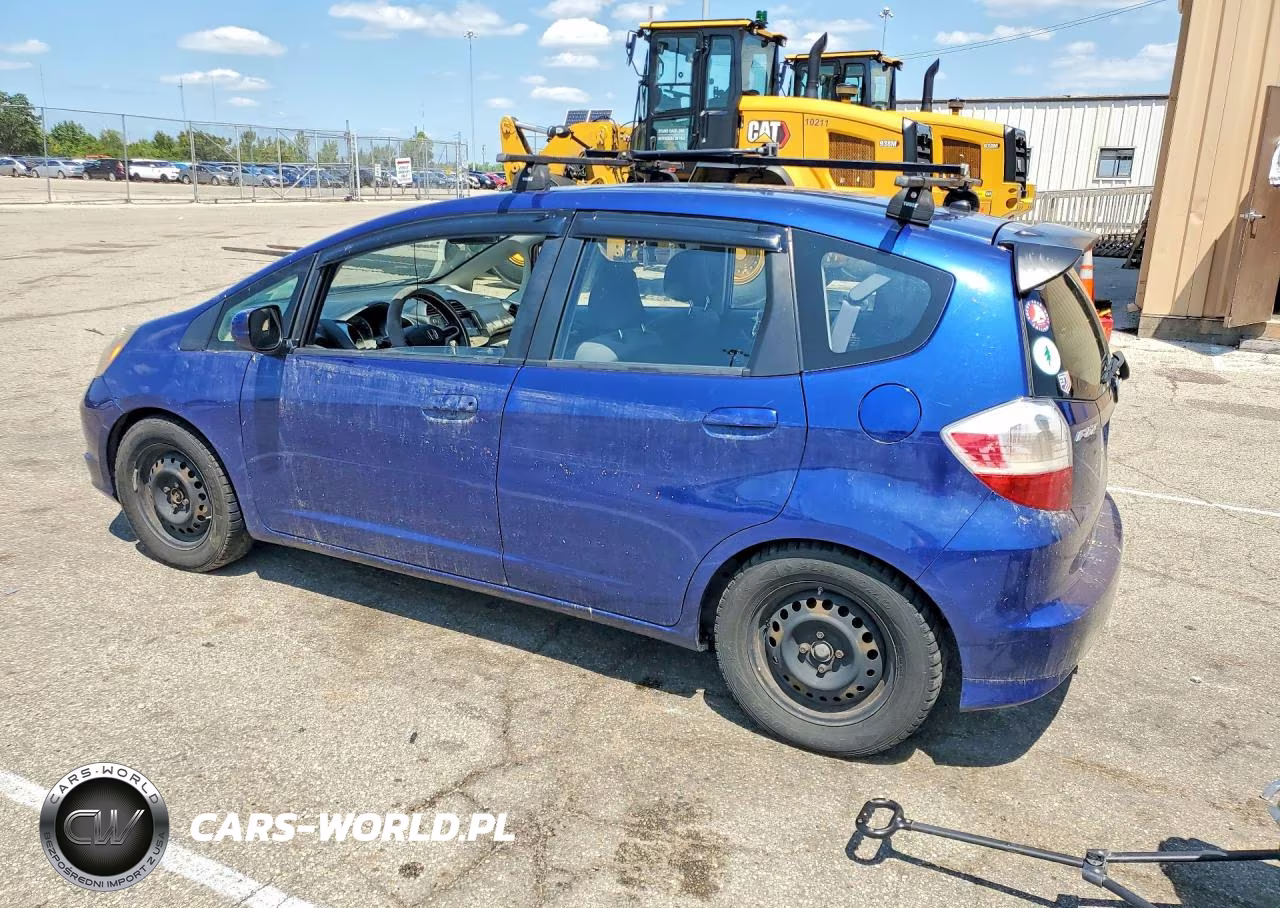 2013 Honda Fit VIN:JHMGE8H34DC045703 - 2
