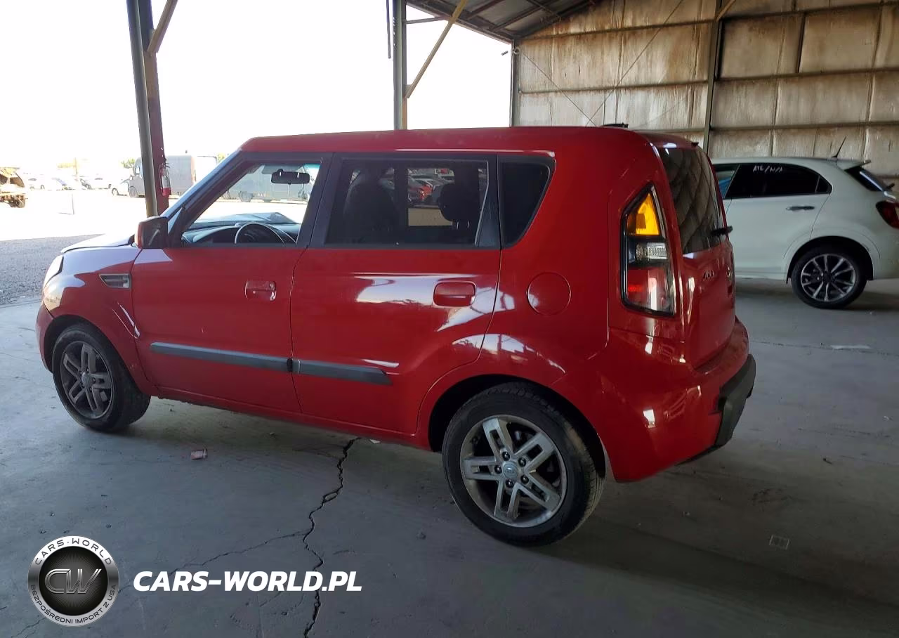 2010 Kia Soul + VIN:KNDJT2A26A7088911 - 2