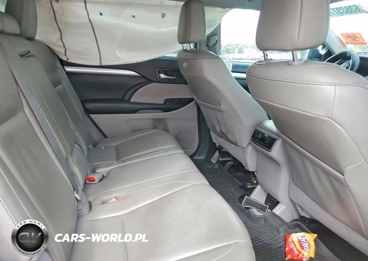 2018 Toyota Highlander Xle VIN:5TDJZRFH3JS872991 - 10