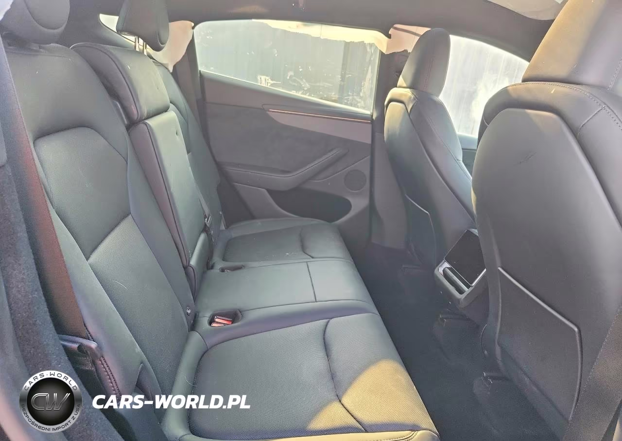 2026 Tesla Model Y VIN:7SAYGDED7TF596282 - 10