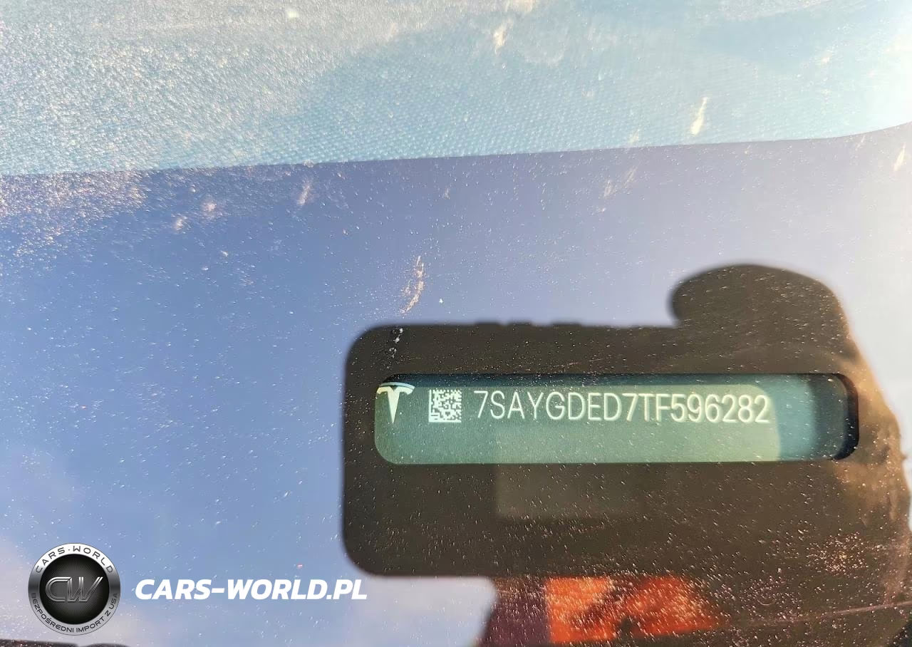 2026 Tesla Model Y VIN:7SAYGDED7TF596282 - 12
