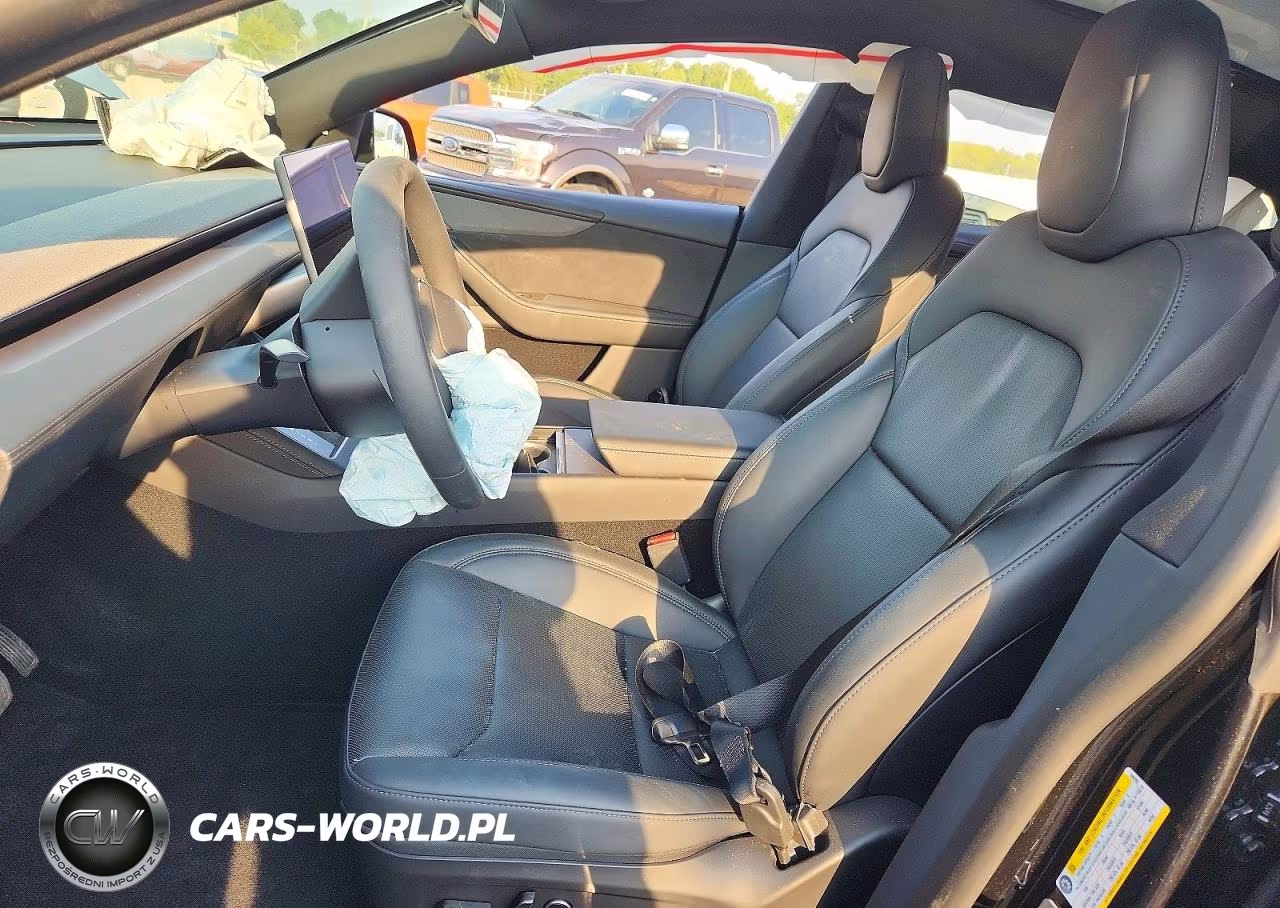 2026 Tesla Model Y VIN:7SAYGDED7TF596282 - 7