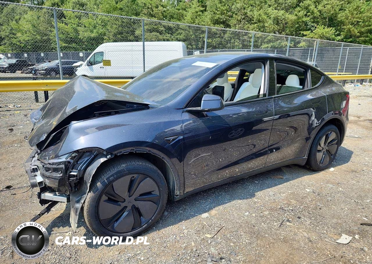 2026 Tesla Model Y – zdjęcie 1 z 12