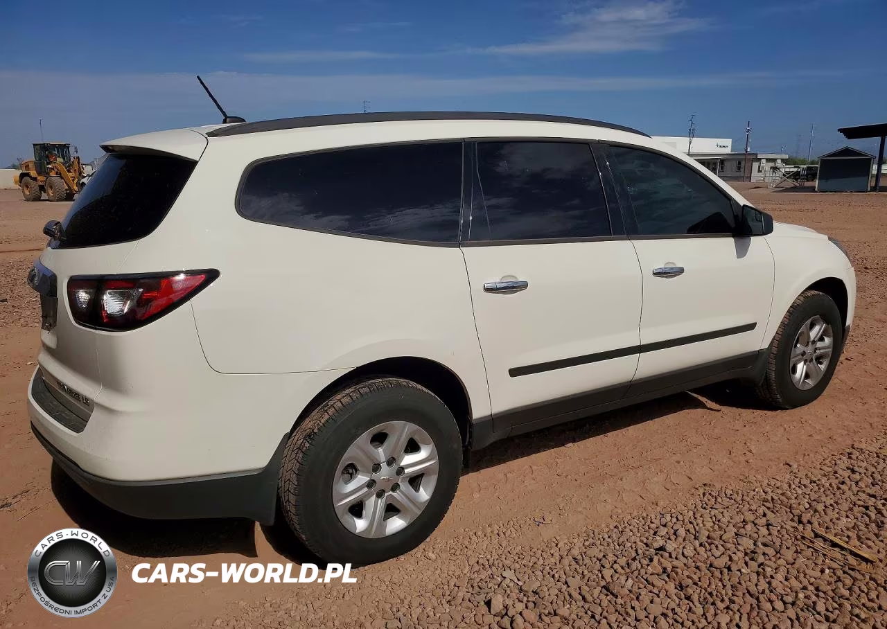 2013 Chevrolet Traverse Ls VIN:1GNKRFKD0DJ247141 - 3