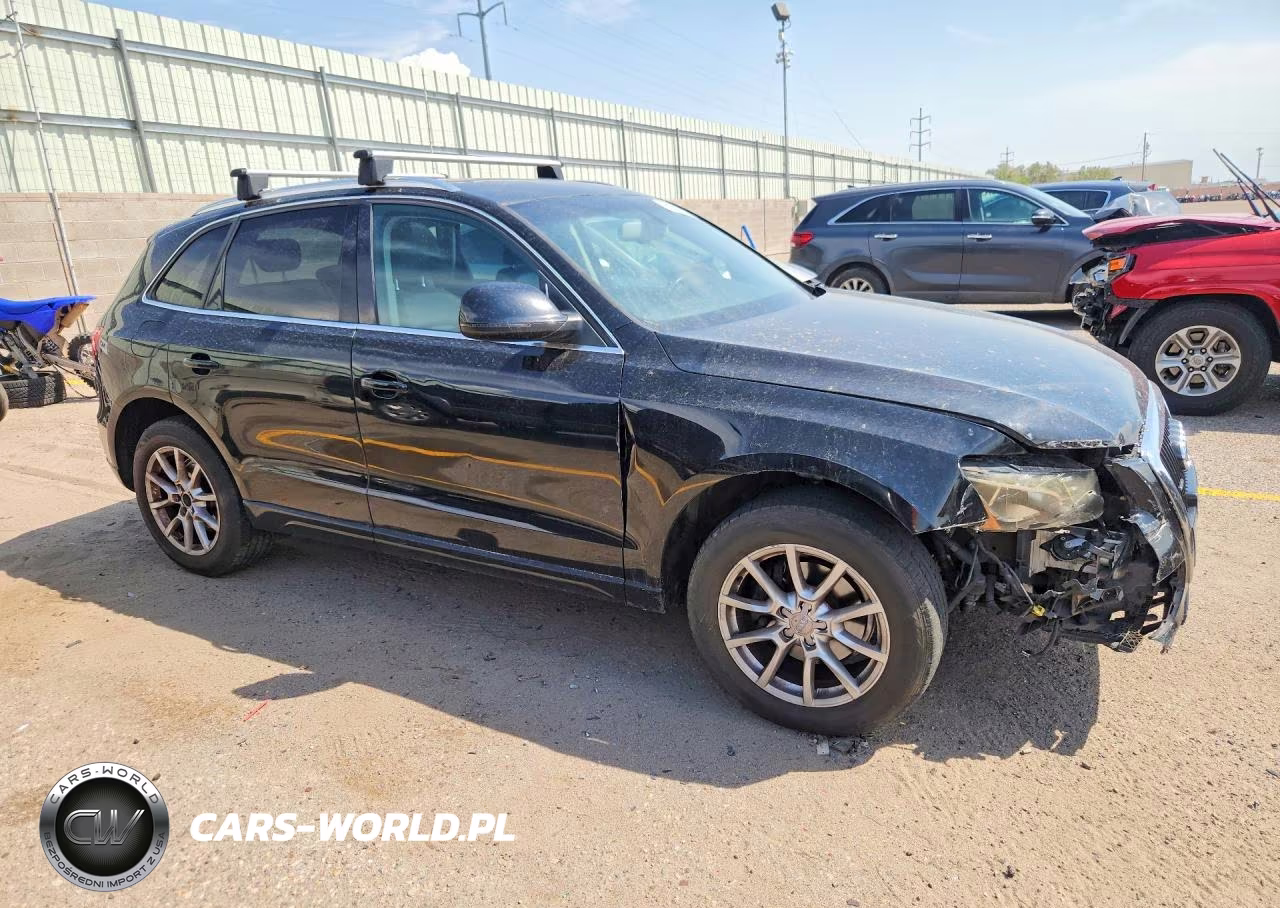 2010 Audi Q5 Premium Plus VIN:WA1LKAFP4AA064856 - 4
