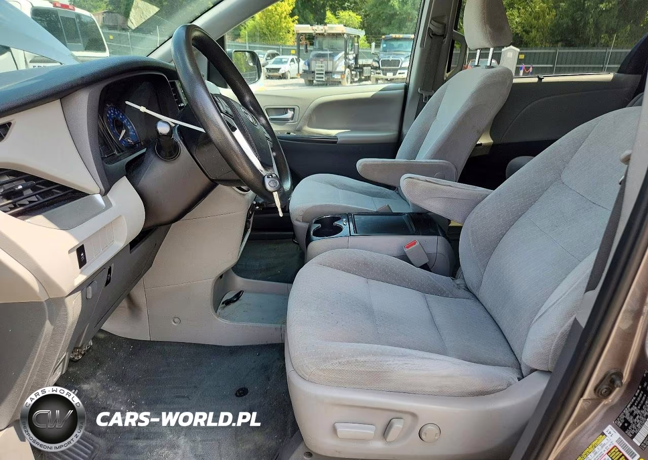 2020 Toyota Sienna Le VIN:5TDJZ3DC2LS240152 - 7