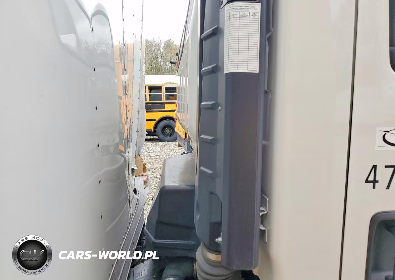 2023 Chevrolet 4500Hd Box Truck VIN:JALCDW167P7013657 - 11