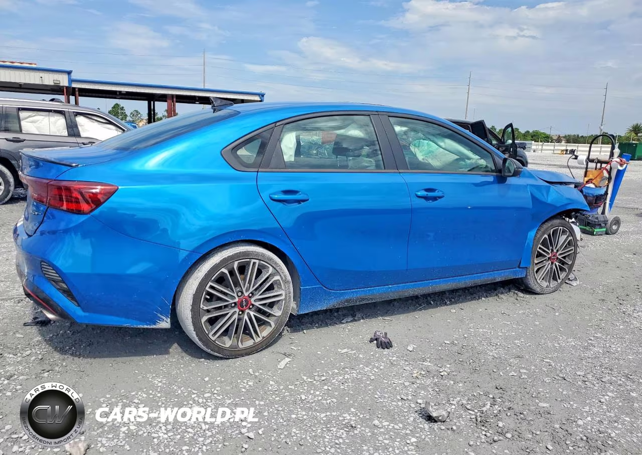 2024 Kia Forte Gt VIN:3KPF44AC2RE738613 - 3