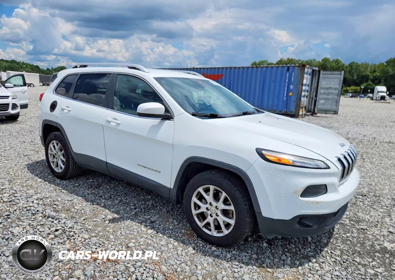 2014 Jeep Cherokee Latitude VIN:1C4PJLCB0EW158157 - 4