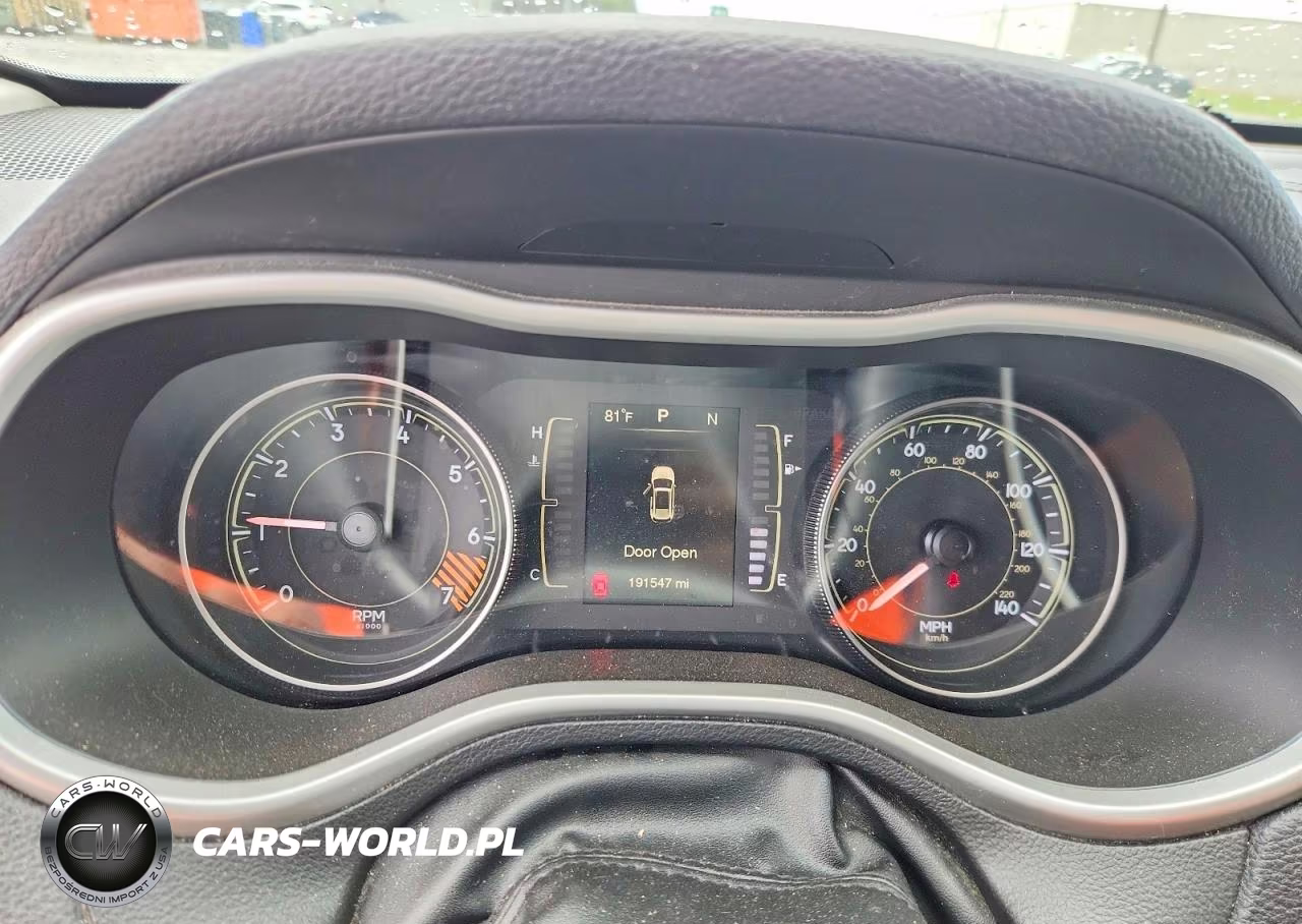 2014 Jeep Cherokee Latitude VIN:1C4PJLCB0EW158157 - 9