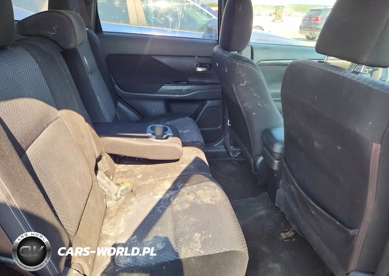 2018 Mitsubishi Outlander Se VIN:JA4AD3A32JZ021989 - 11